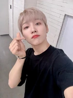 Woong on Twitter: "안녕하세웅🌸축축 처지는 월요일이구만유!!! 저만 그런가요 하하하하 !! 우리 힘내자구욜~" [2019.09.16] #1