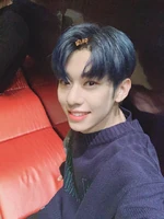 Donghyun on Twitter: "일위 만들어준 우리 에비뉴 너무너무 고맙고 사랑해요💕💕🥰 에비뉴들도 항상 저희한테 1등 팬이에요!!!! 더 더 열심히 해서 완전 멋진 내가수 에이비식스가 될게요~~~~~ 고마워요!!!!!💙" [2019.10.17] #2