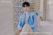 Daehwi promoting MO' COMPLETE : HAVE A DREAM #3 (April 2021)