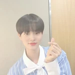 Daehwi on Twitter: "조금 더 새로워진 #엠카운트다운 과 함께 남은 일주일도~~~ 파이팅~~!!손가락은 진짜 걱정하지마요오오~!!❣❣❣" [2020.05.14] #1
