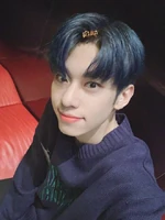 Donghyun on Twitter: "일위 만들어준 우리 에비뉴 너무너무 고맙고 사랑해요💕💕🥰 에비뉴들도 항상 저희한테 1등 팬이에요!!!! 더 더 열심히 해서 완전 멋진 내가수 에이비식스가 될게요~~~~~ 고마워요!!!!!💙" [2019.10.17] #1