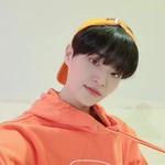 Daehwi on Twitter: "오늘 #엠카운트다운인간 #환타 🍊🍍인정??? YESSSSSSSS 인정!!!!!!" [2020.04.30] #1