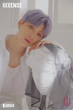 Woong promoting 6IXENSE #1 (September 2019)