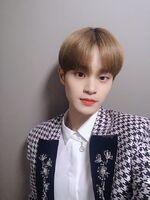 Daehwi on Twitter: "더쇼에서 2번째 1위!! 🏆🏆🏆 정말 받을 줄 몰랐는데ㅜㅜ 에비뉴 여러분들의 사랑과 노력 덕분에 저희가 이렇게 또 행복해진 거 같아요!!상 주신 만큼 저희가 더 열심히 보답해드릴게요!!❤️🏆❤️🏆" [2019.10.22] #3