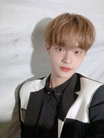 Daehwi on Twitter: "부산~~!! 뜨거운 함성 주셔서 감사해요! 역시 우리 에비뉴 응원소리가 인이어를 뚫고 들어오는구마잉~~~오늘 복숭아 대휘 in BUSAN 다음 기회에 또 봐요~~ ❤️🍑" [2019.10.19] #2