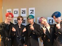 AB6IX Official on Twitter: "엠카운트다운 첫방송 역시🤩 ABNEW는 응원법이 완벽한 아이야❗❗ 영민 웅이 동현 우진 대휘에게 기대❗❗ #AB6IX #BLIND_FOR_LOVE #6IXENSE #에이비식스 #임영민 #전웅 #김동현 #박우진 #이대휘 #브랜뉴뮤직 #BRANDNEWMUSIC" [2019.10.10] #1