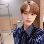 Daehwi on Twitter: "Day 2🥰 고생했어요~~~" [2019.09.11] #2