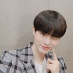 Daehwi on Twitter: "#엠카운트다운깜장 콩으로 돌아왔다!!! 오늘 브이라이브는 없응~ㅜㅜㅜ땡! 다음 기회에ㅋㅋㅋ여러분 굿바아아아암~!🙏🥰" [2020.04.09] #4