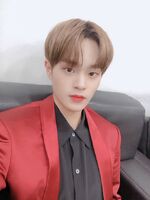 Daehwi on Twitter: "오늘 쇼챔도 감사합니다~😘쇼챔피언! 항상 저희 잘 챙겨주셔서 감사드려요~ㅎㅎㅎ" [2019.10.23] #4