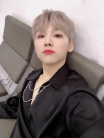 Woong on Twitter: "안녕하세웅🌸여러분 덥다고 에어컨 빵빵하게 틀고 자면 안돼요 그러다 콧물도 나구.. 콧물도 나구.. 콧물도 나니까!! 절대 제 얘기 아니에요 하하핳하하하하 마지막은 영민이 형이 찍어준 멍 때리는 전웅" [2019.09.04] #3