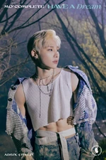 Woong promoting MO' COMPLETE : HAVE A DREAM #1 (April 2021)