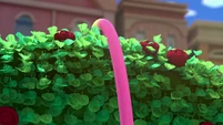 102b - Otis' tentacle grabs a topiary.png (2.01 MB)