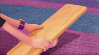 124a - Abby lays down a plank