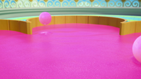 221b - Bubbles in the goo pool