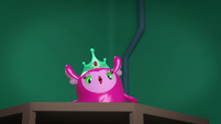 216 - Princess Flug sees the box fall