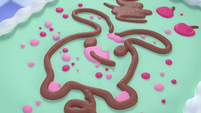 215b - Curly's frosting picture.png (1.54 MB)