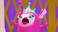 107a - Princess Flug screams and fires glitter goo