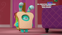121a - Bozzly dressed as a sandwich