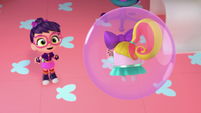 103a - Abby sees Harriet in the bubble