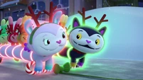 218 - Mo and Bo have Christmas glow.png (2.16 MB)
