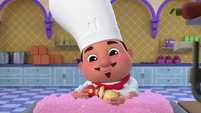 202b - Chef Jeff scrubbing a potato