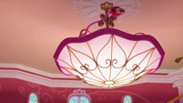 107a - Otis hides on the chandelier.png (1.7 MB)