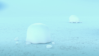 102a - Snowballs land on the ground.png (1.12 MB)