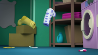 216 - Socks floating in the air.png (1.35 MB)