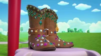 215b - Boots close-up.png (1.49 MB)