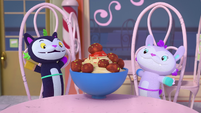 220a - Mo and Bo see the spaghetti bowl