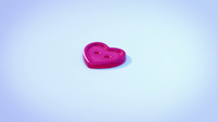 203b - Pink heart button