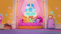 116a - Peepers appear on Abby's bed.png (1.38 MB)