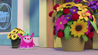 114a - Princess Flug sees more flowers