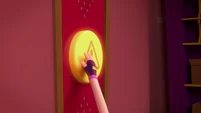 213a - Abby presses the emergency button.png (1.13 MB)
