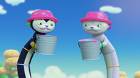 AH5s10 - Mo and Bo wearing glitter goo hats