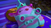 212a - Princess Flug falls asleep