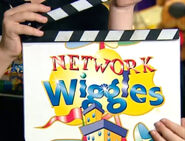 Network Wiggles on a clapper