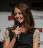 Amy Acker at Fan Expo 2015 (26841033473) (cropped)