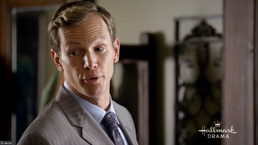 Screenshot of Kip as "George" in the movie "Looking for Mr. Right"