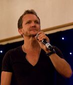 Sebastian Roché (9080291140) cropped