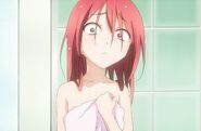 Yuniko en la ducha