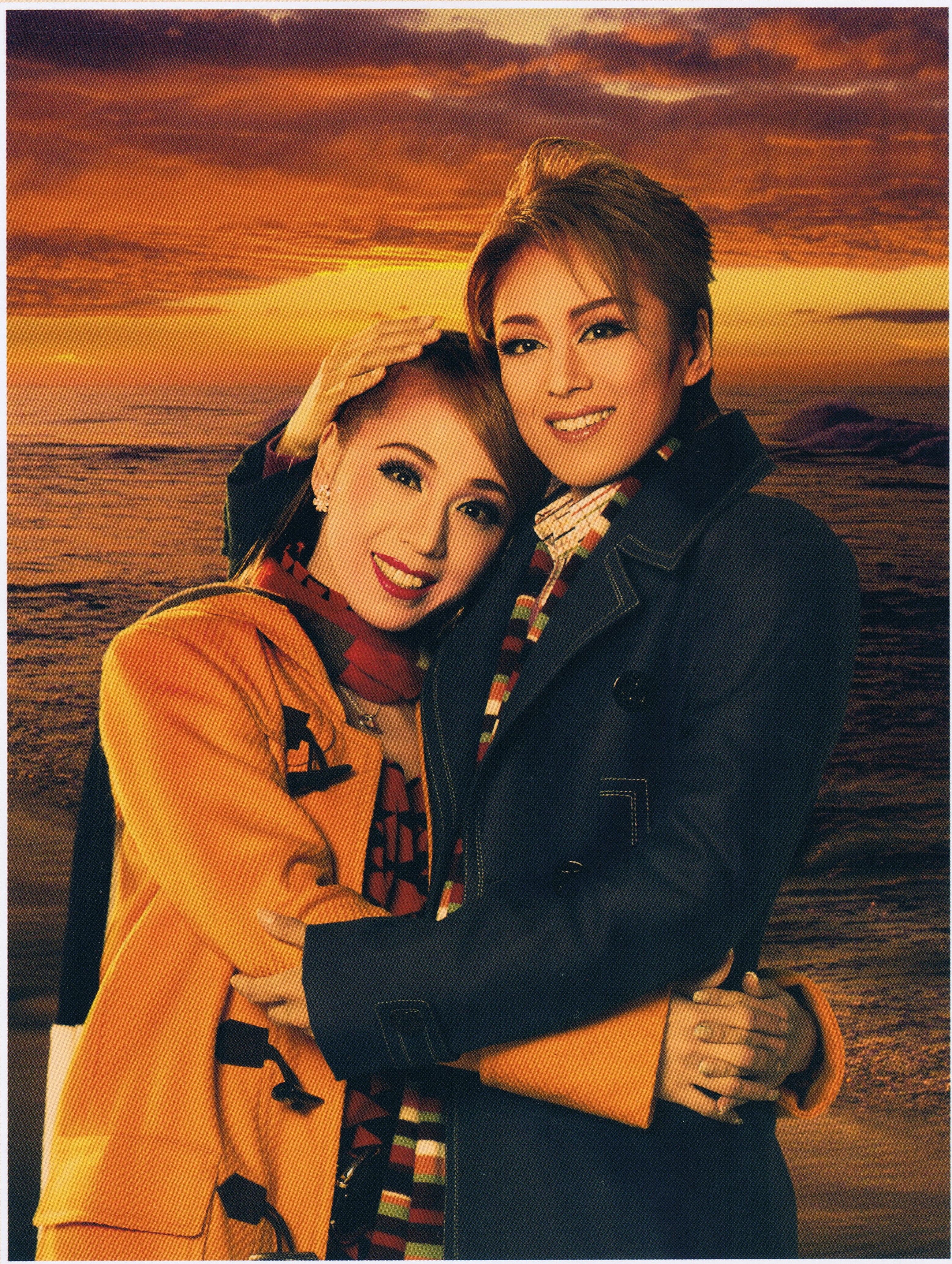 Young Leona and Phoenix.jpg