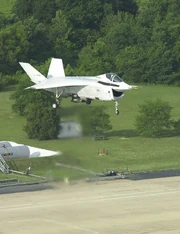 Х-32В на режиме висения