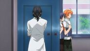 Washiho analyzing the door