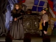 The.new.addams.family.s01e44.morticia,the.playwright087.jpg (28 KB)