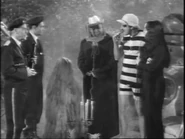 27.The.Addams.Family.and.the.Spaceman 045.jpg (36 KB)