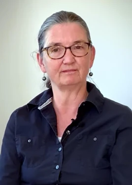 Caroline Thompson 001