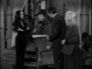 14.Art.and.the.Addams.Family 040.jpg (33 KB)