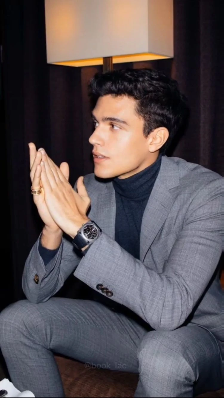 Loren Hale Addictedseries Wikia Fandom