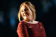 Adele-grammys-in-and-out-21616-620x413